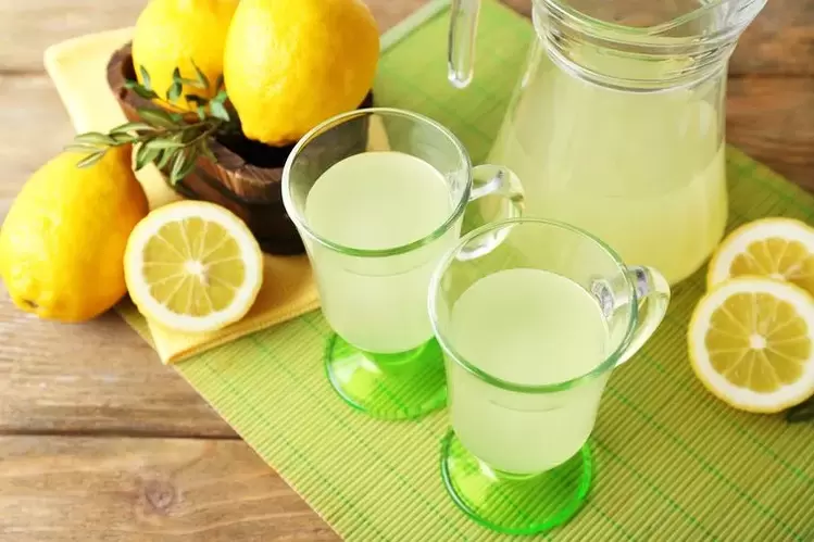 lemon water para sa pag-inom ng diyeta